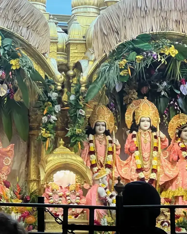 Radha Krishna deities